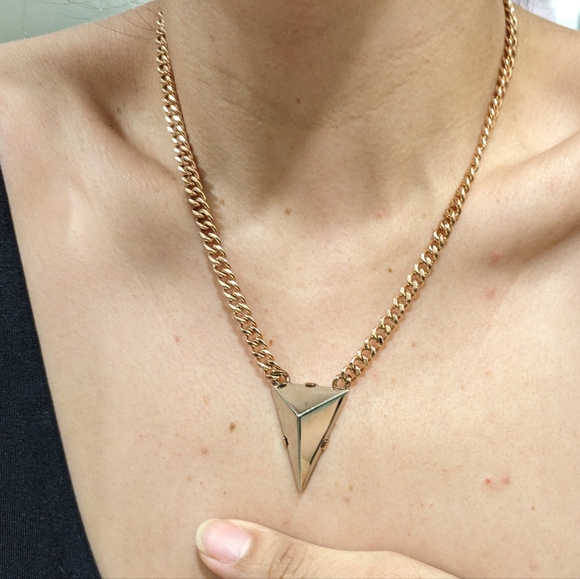 Coach Two Toned Pyramid Spike necklace - Picture 1 of 10